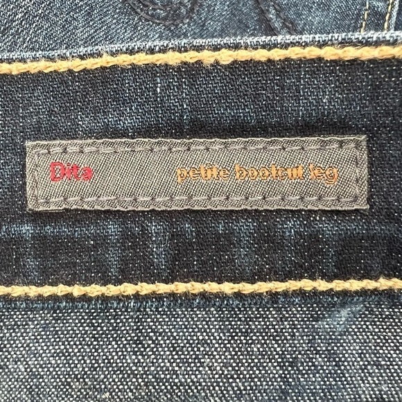 Citizens Of Humanity Dita Petite Frayed Hem Bootcut Leg Jeans Size 30 Women’s - Picture 6 of 8